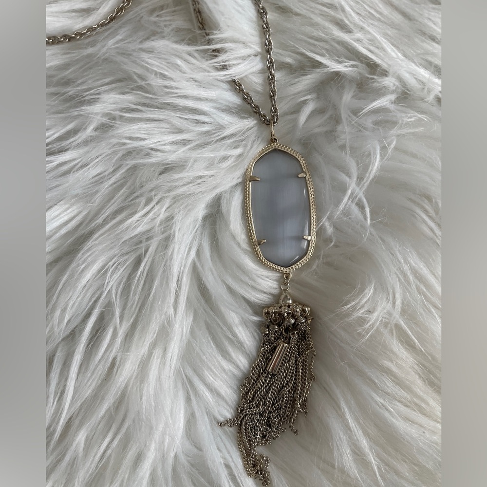 Kendra Scott necklace